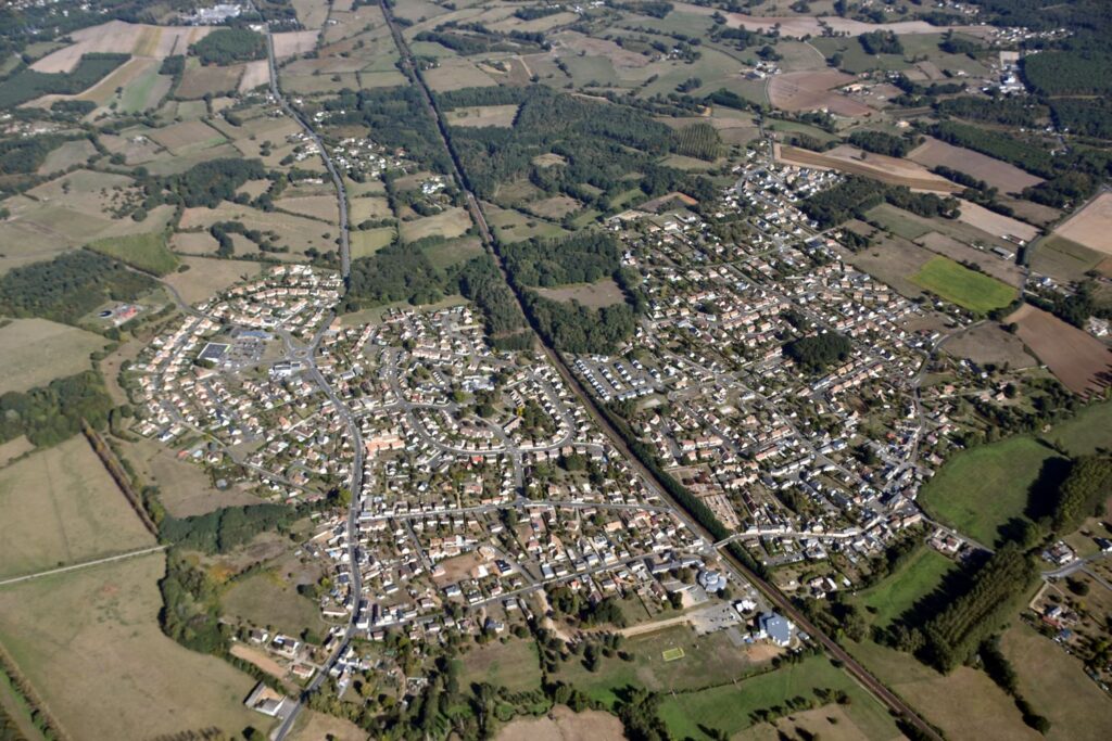 Moncé-en-Belin (72)